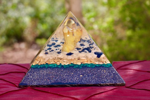 Große orgonit pyramide 100 - ,